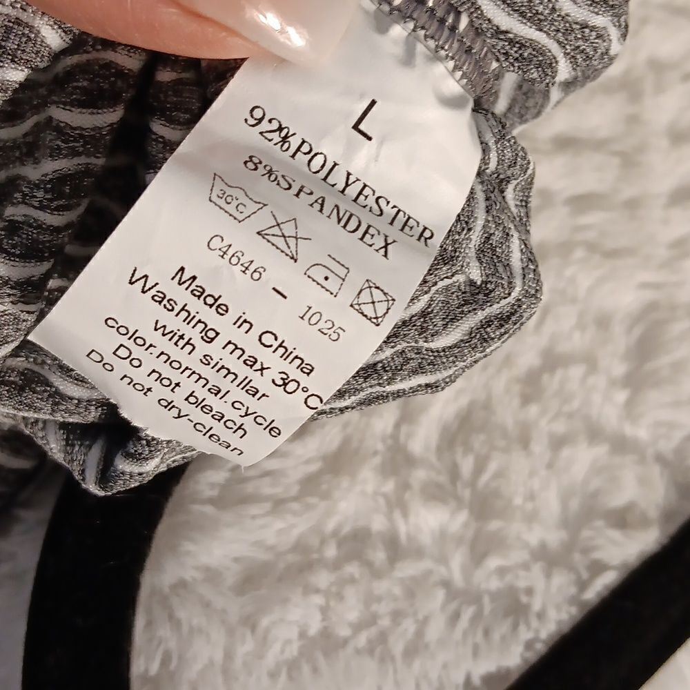 Bootie Lifting Leggings - Picture 7 of 8